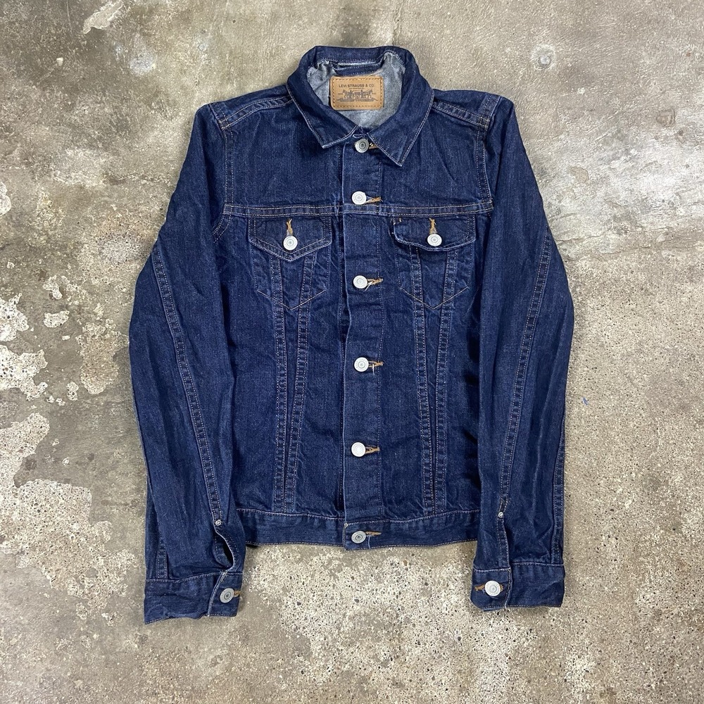 Levi's Type III Jean Jacket Women's Size Small Blue Denim Dark Wash Button Down